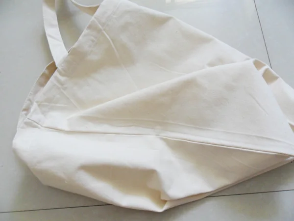 Standard Shipping 36x39cm H white blank eco friendly 100% cotton canvas school book magazine organizer bag