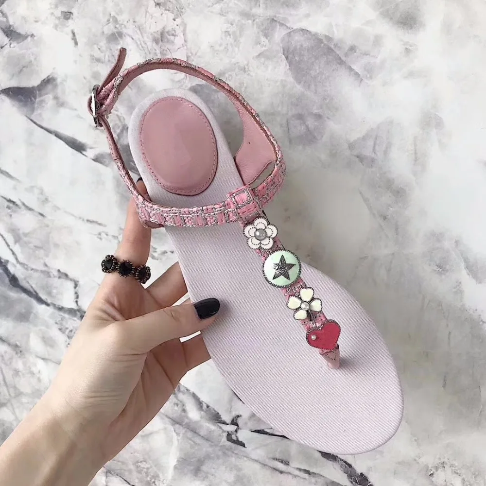 

2018 High Quality Women Sandals Flower Decor Heart Pattern Women Shoes Luxury Shoe Wedding Party Street Super Star Sapato Femino