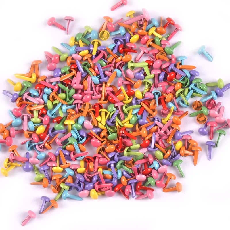 

200Pcs Mini Mixed Color Round Brads Embellishment For Scrapbookings Fastener Brad Metal Crafts DIY Decoration 4.5x8.5mm C2162