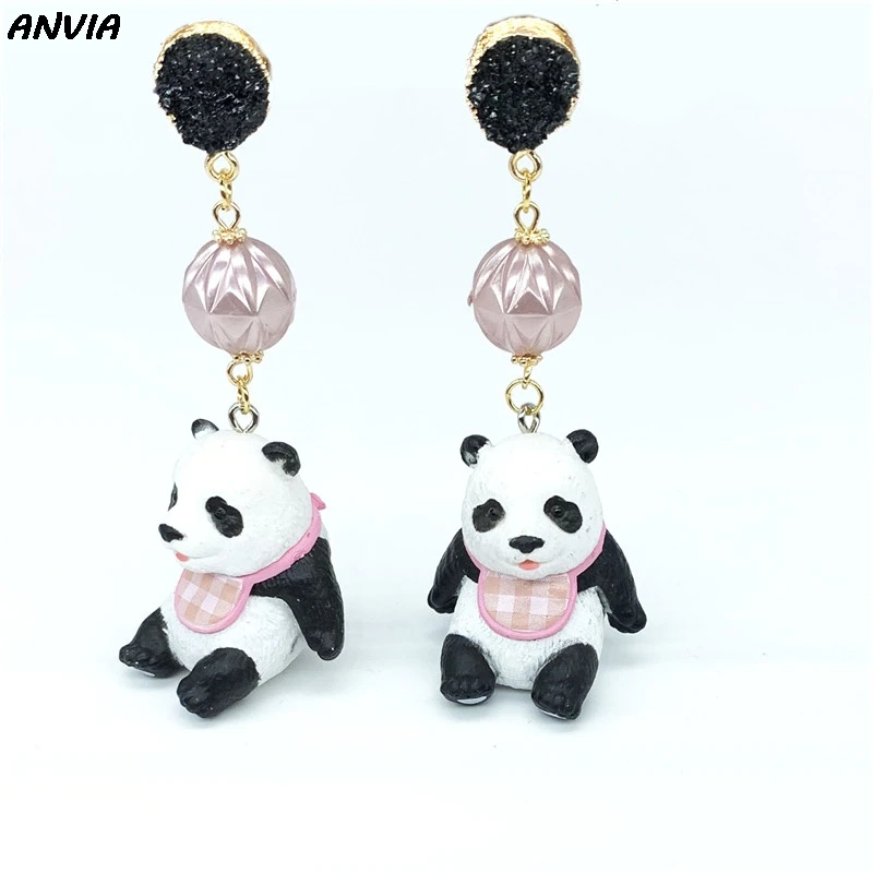 

Cute Panda Drop Earrings For Women Brincos Black White Animal Dangle Earrings Pink Ball Resin 3D Jewelry 2019 New Jewelry