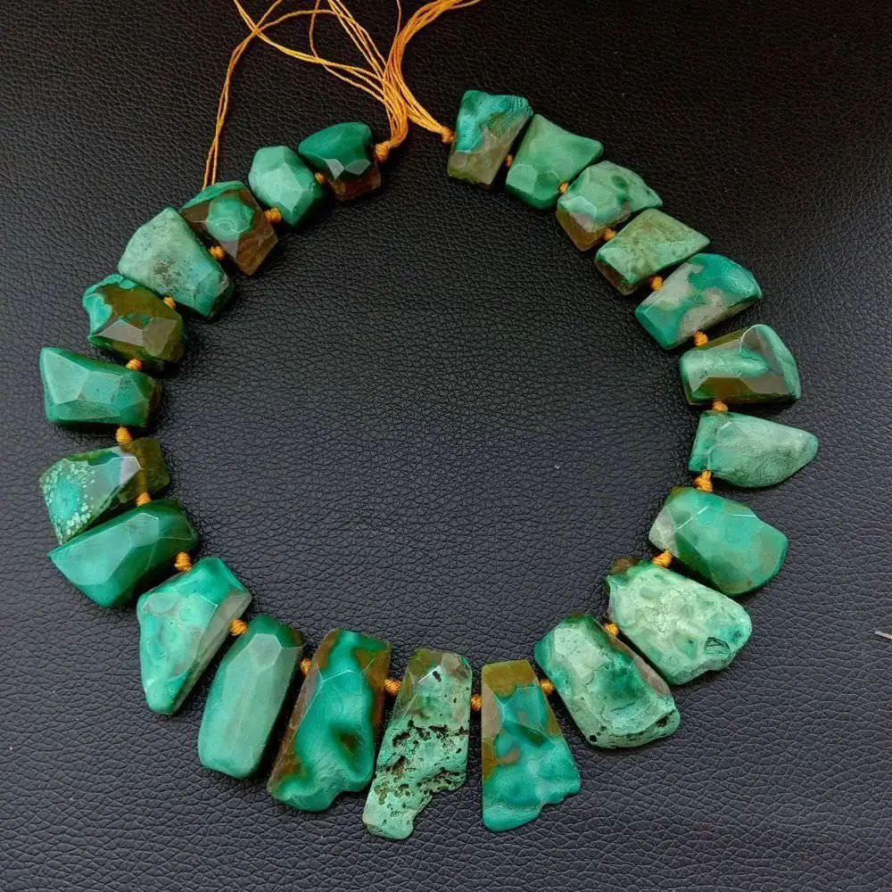 

8SE11229 Green Stone Nuggets Irregular Trapezoid Coated Gems Slice Stone