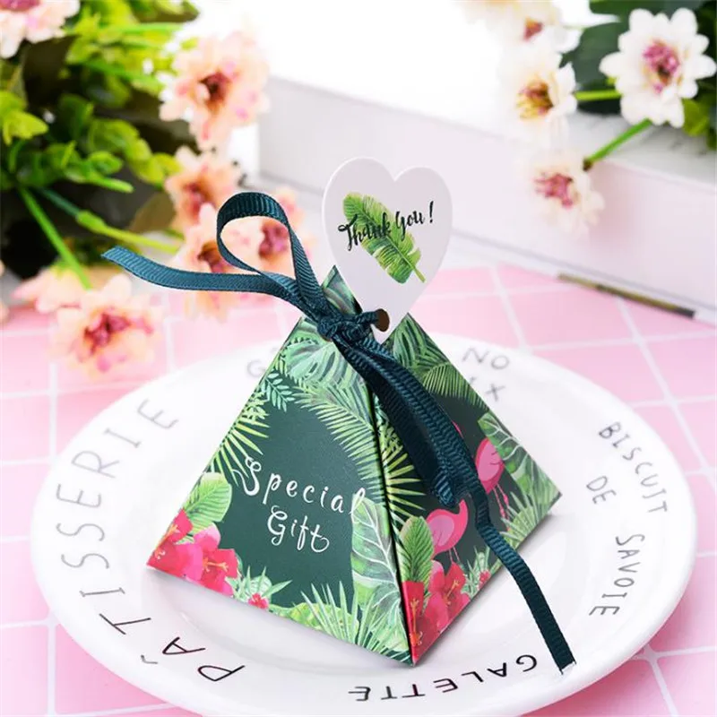 Flamingo/leaves Green Triangular Pyramid Wedding Favors and Gifts Candy Box Chocolate Box Decoration Birthday Party Bomboniera