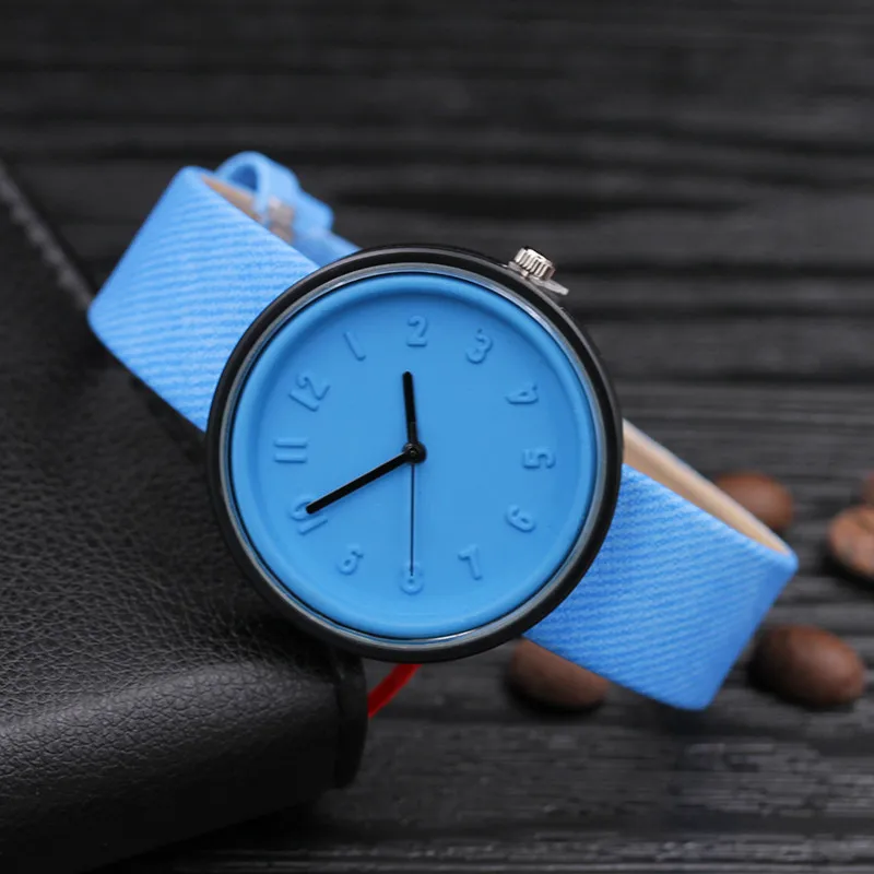 

Unisex Simple Fashion Number Watches Quartz Canvas Belt Wrist Watch