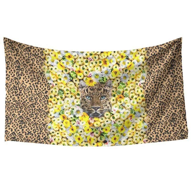 large-scarf-leo