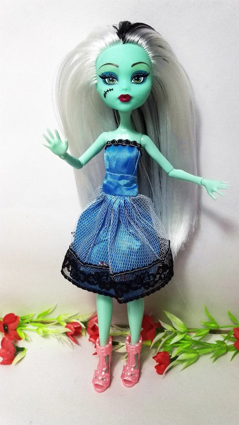4pcslot-New-style-monster-fun-high-Dolls-Monster-Draculaura-hight-Moveable-Jointchildren-best-gift-Wholesale-fashion-dolls-4