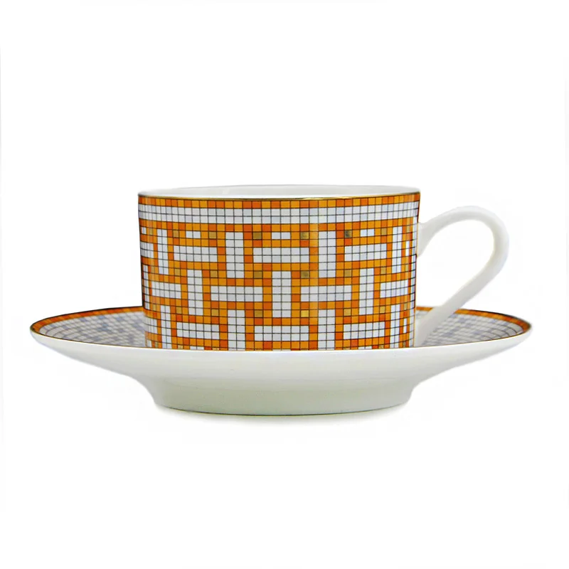 

Elegant H Mark Golden Top Grade Bone China Coffee Cup European Tea Cup Set And Saucer Afternoon Tea Coffee Drinkware YC5286
