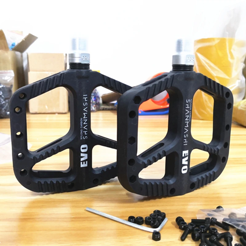 

2019 New Design Mountain Bike Bicycle Pedals Nylon Fiber 5 Colors Big Foot Road Bike Bearing Pedals Bicycle Bike Parts
