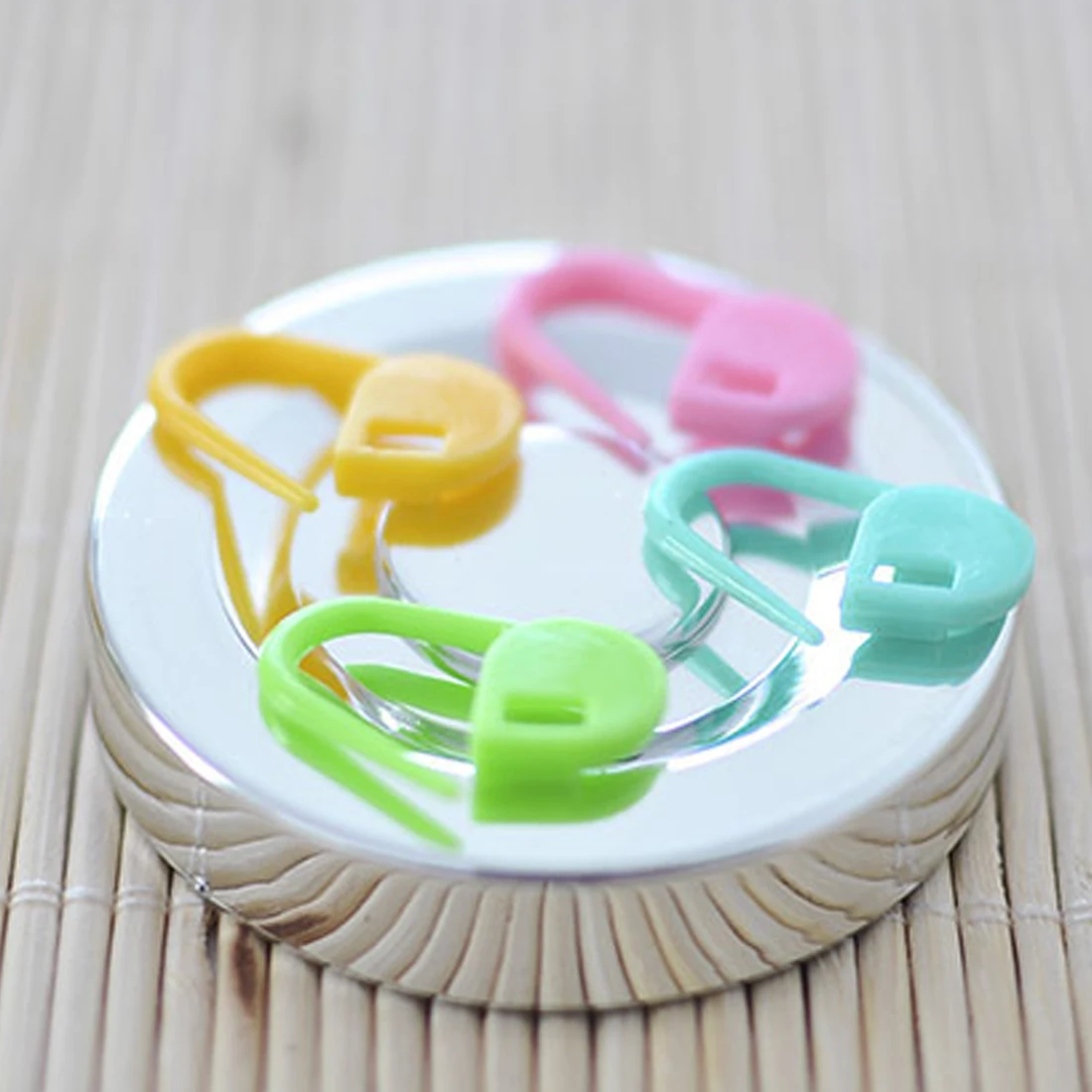 10 0x Needle Knitting Craft Tool Crochet Wool Stitch Marker Clip Holder Locking