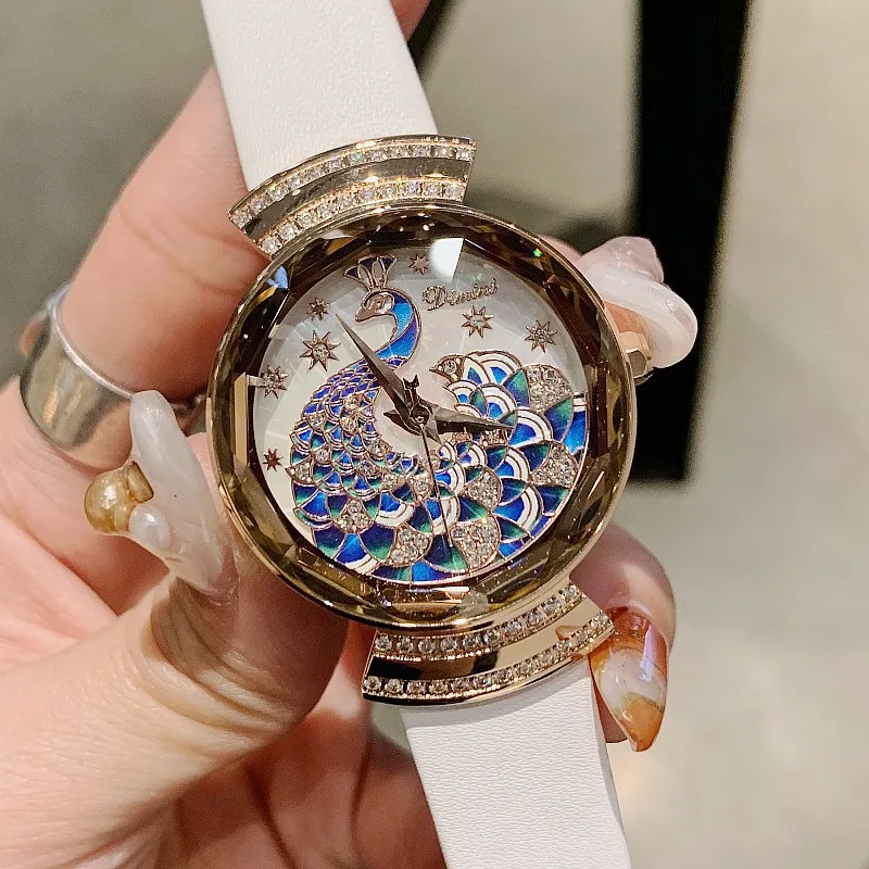 

Fashion Diamond Female Watch Personalized Leather Strap Rhinestone Ladies Watch Unique Peacock Dial Quartz Women's Watch relojes