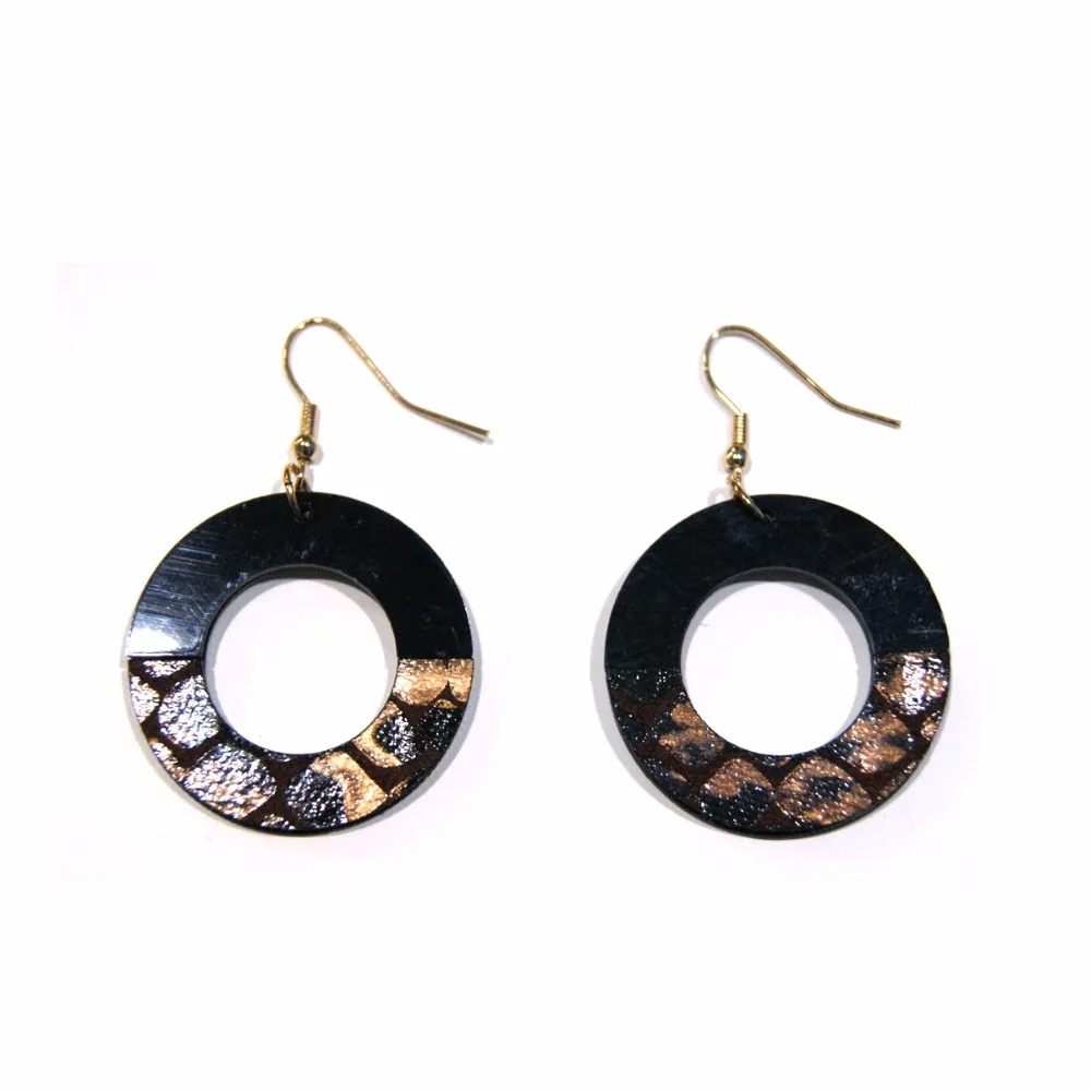 

Renya Hot Selling Light Black With Crocodile Print Circle Pendant Dangling Earrings Simple Fashion Jewelry For Women and Girls