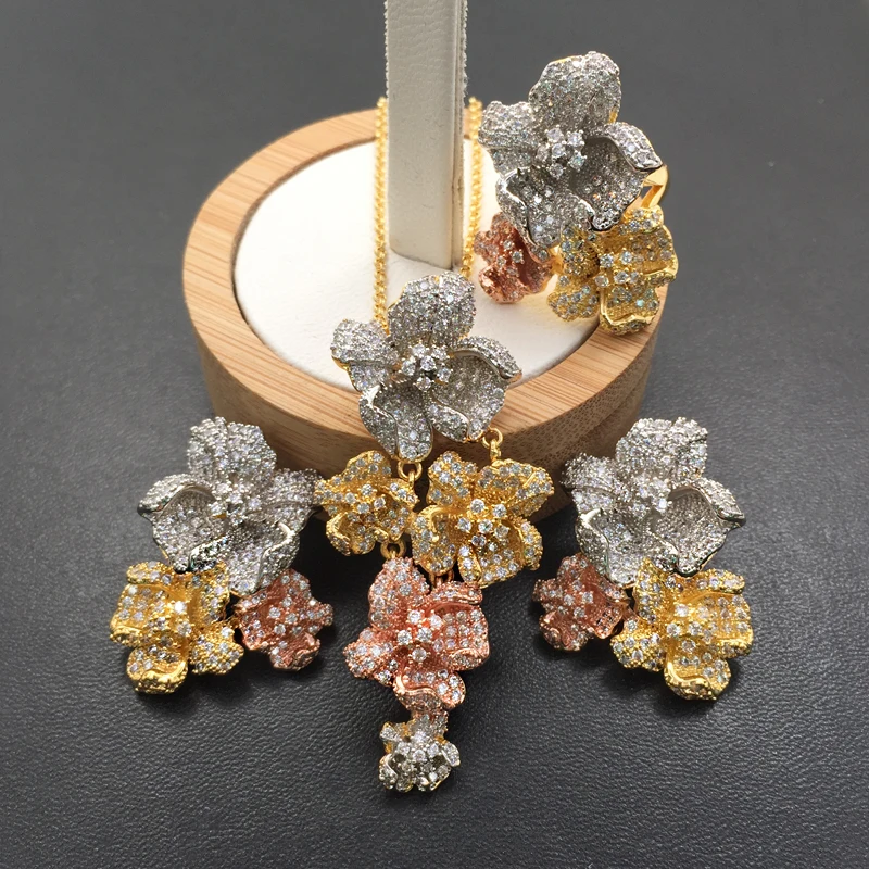 

Lanyika Jewelry Set Graceful Flowers Crowd Full Shiny Zircon Plated Necklace with Earrings and Ring Party Bridal Best Gift