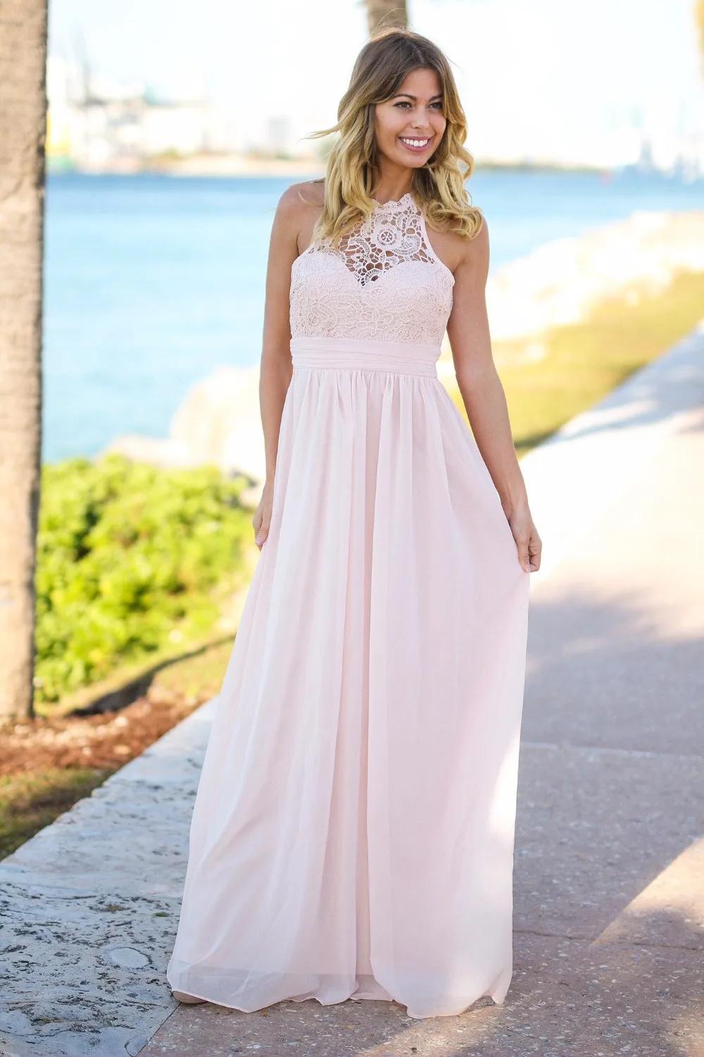 Light Pink Country Long Bridesmaid Dresses Sleeveless A line Maxi Lace Top Sexy Open Back Beach