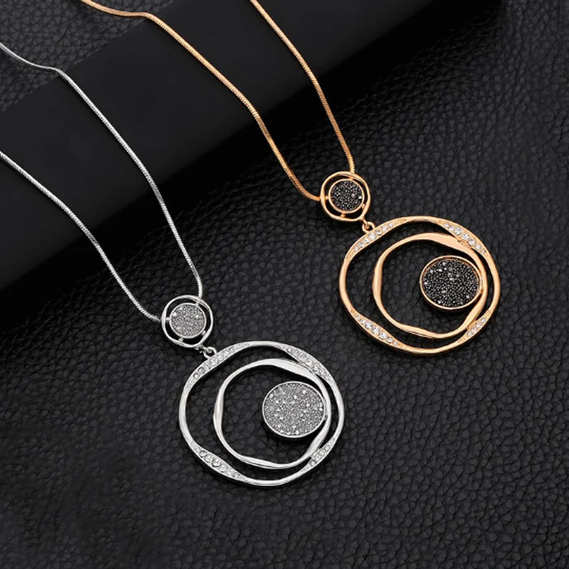 

Fashion Hollow Out Sweater Chain Crystal Pendant Necklace Gold Big Circle Round Pendant Long Necklace for Women Jewelry Gift