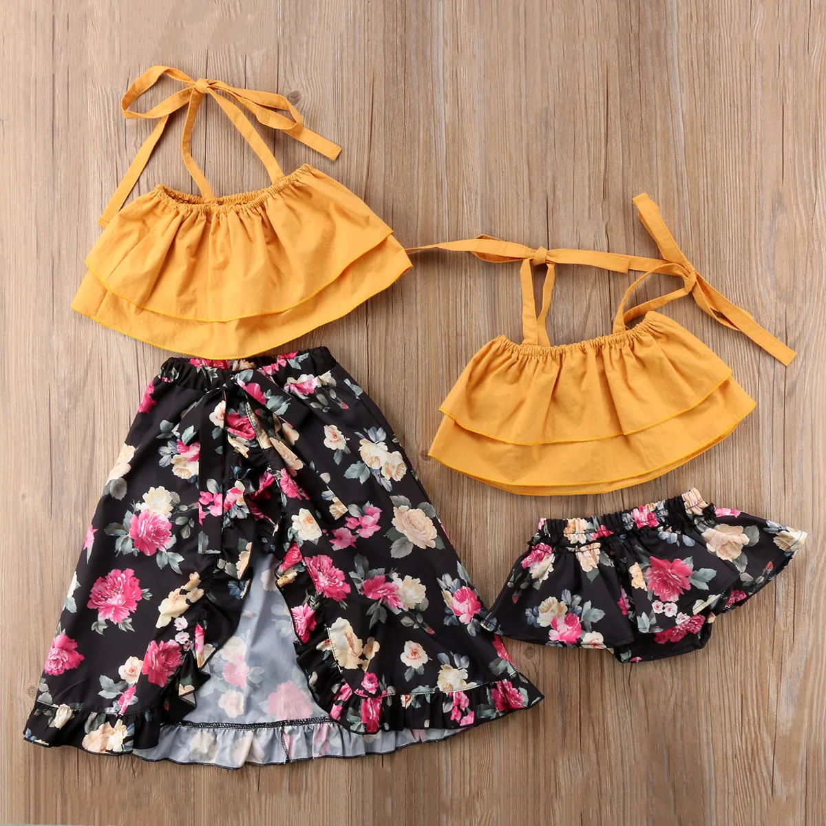 Family Sister Matching Outfits Summer Outfits Off shoulder Strap Crop Tops Floral Tutu Baby Bloomers Shorts Skirt 2PCS Set