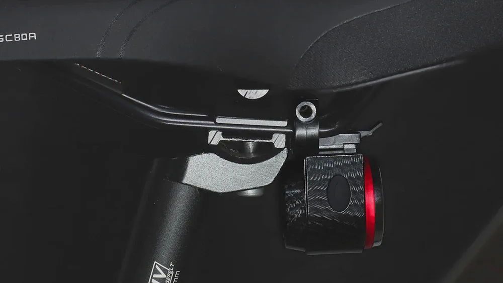 Excellent Smart Remote Alarm Bike Taillight 3mode IP65 bicycle Horn speaker USB rechargeable Cycling light bike Accessories 4