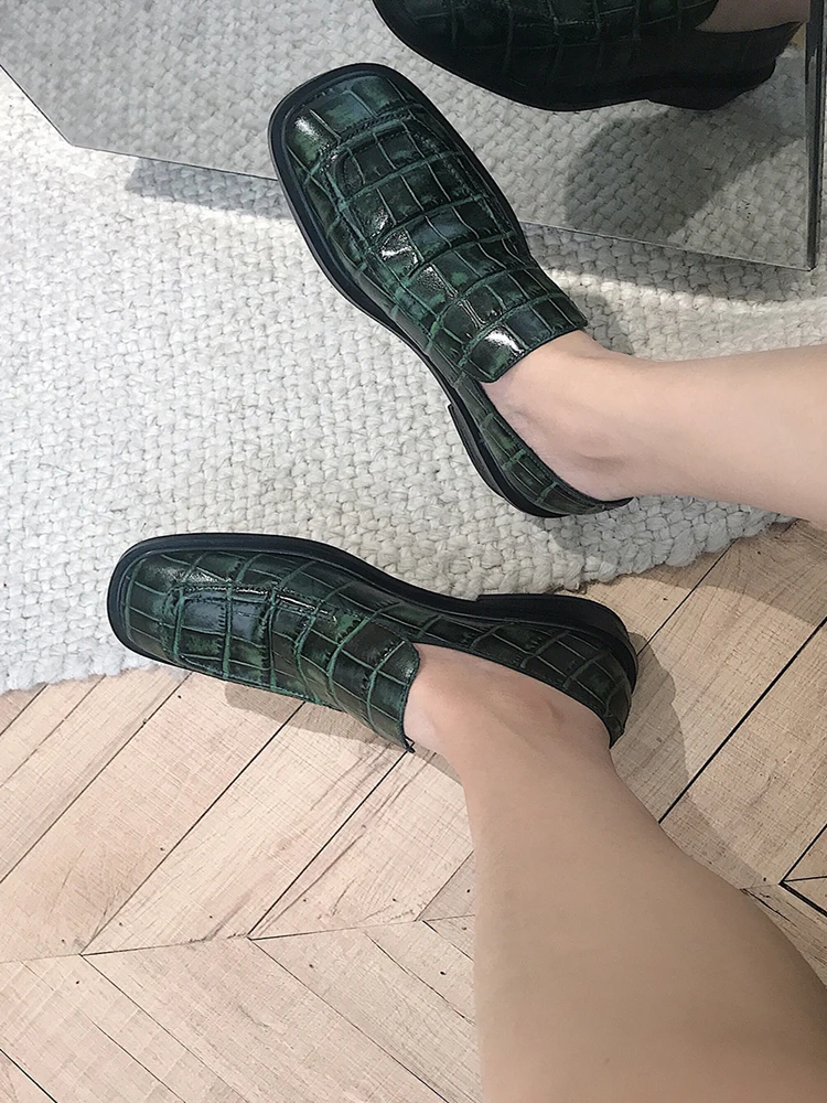 

Brand Designer New Square Toe Dark Green Crocodile Genuine Leather Pump Vintage England Square Heel Slip-on Shoes Women Loafers