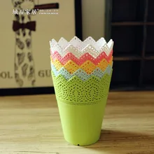 Высококачественная Цветочная полый дизайн Цветочная ваза однотонная декоративная домашняя маленькая дешевая пластиковая ваза для свадебного украшения