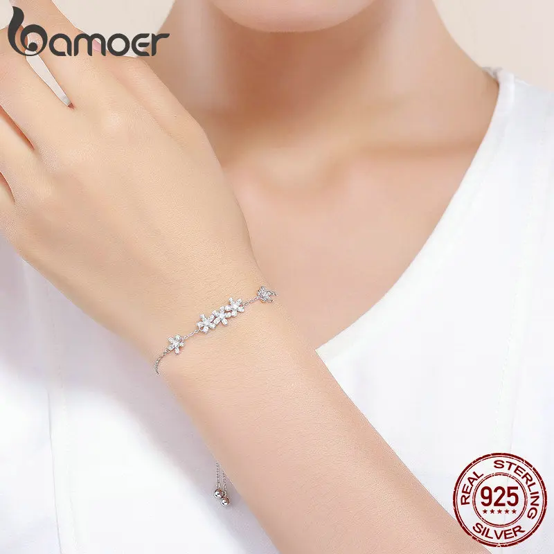 Cheap BAMOER Genuine 925 Sterling Silver Luminous Daisy Flower Women Bracelets Clear CZ Fashion Bracelet Jewelry Making Gift SCB084