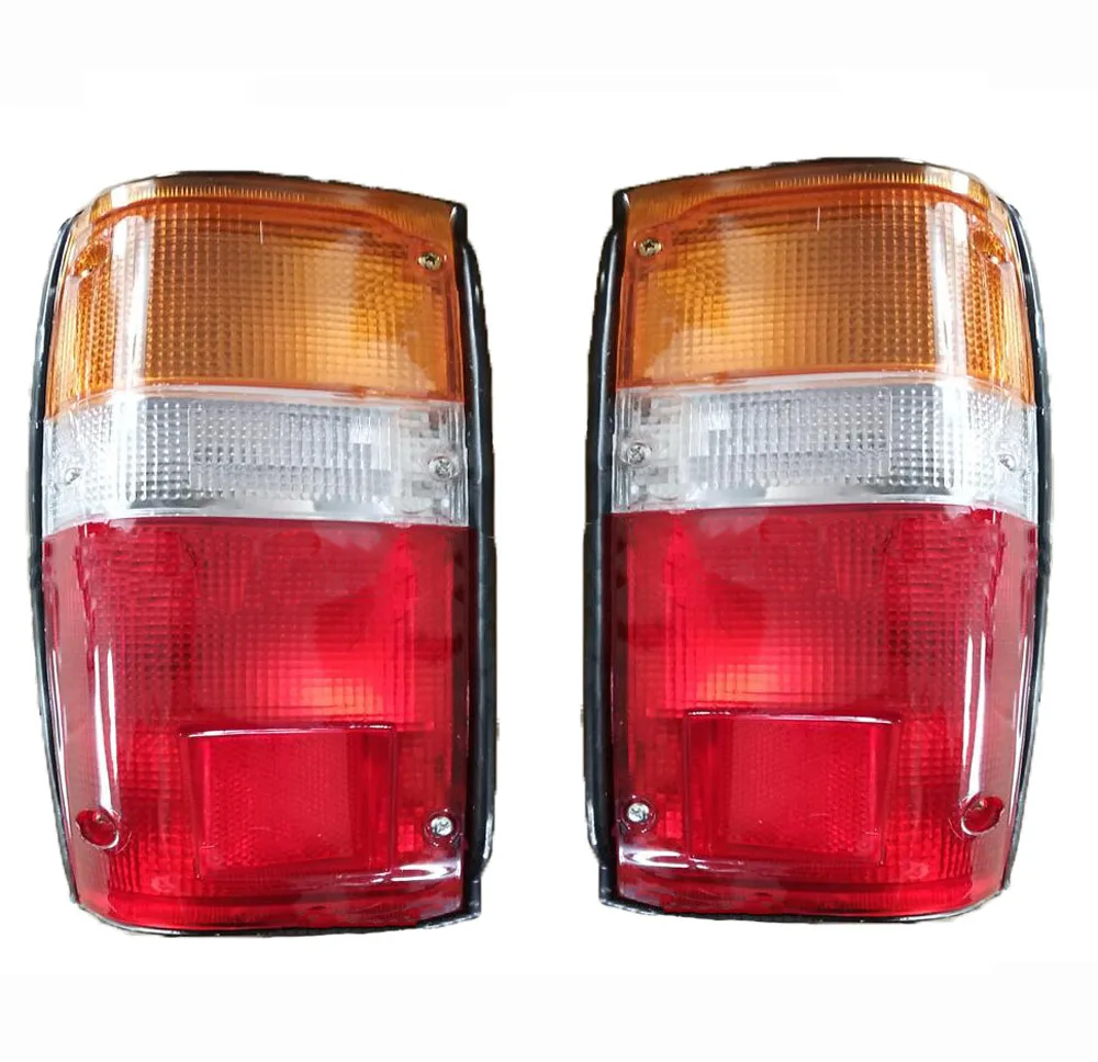 

2 pieces Tail Lamp Rear Light Reversing Light for TOYOTA HILUX RN55 LN65 1988