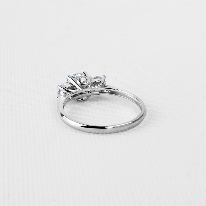 AINOUSHI Новое Стильное Винтажное кольцо с 3 камнями 925 пробы Серебряное Женское Обручальное кольцо SONA NSCD