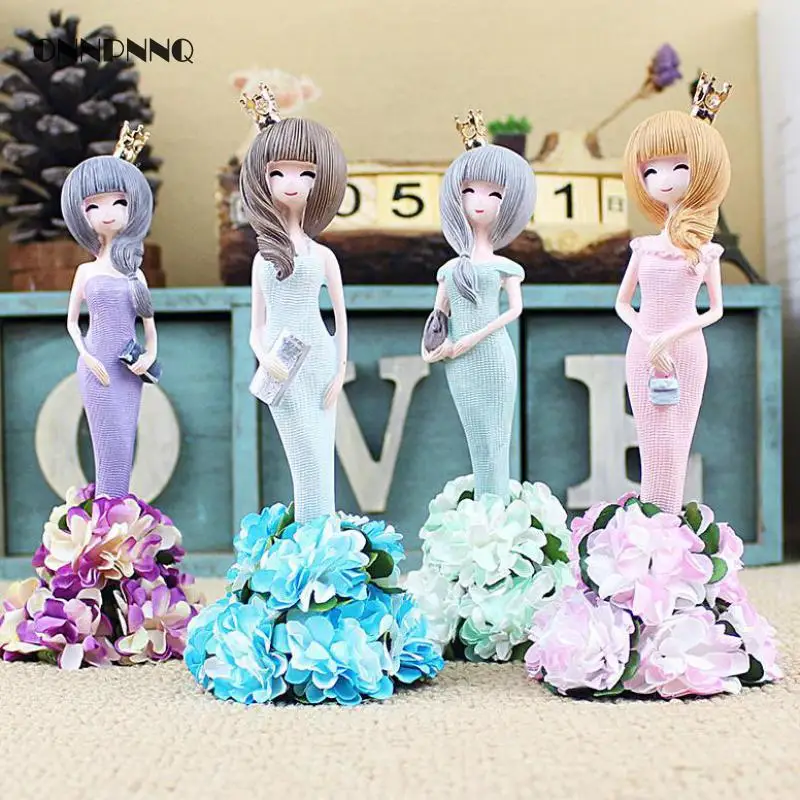 

1pcs Creative Modern Girl With Flower Crown Craft Figurine Decoration Fashion Girl Princess Crown Ornaments Statue Birthday Gift