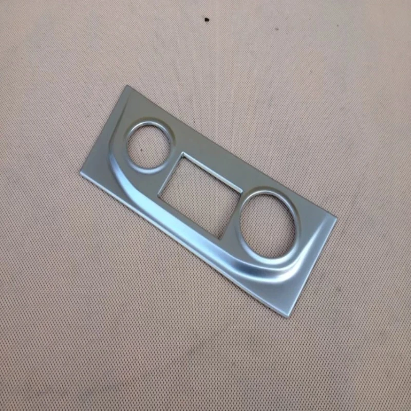(3)
