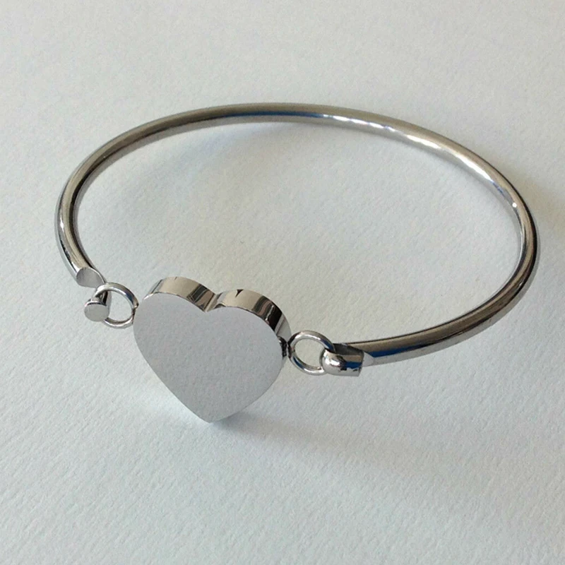 

PERSONALISED PHOTO/TEXT ENGRAVED STAINLESS STEEL HEART BANGLE BRACELET Women Men Custom Jewelry