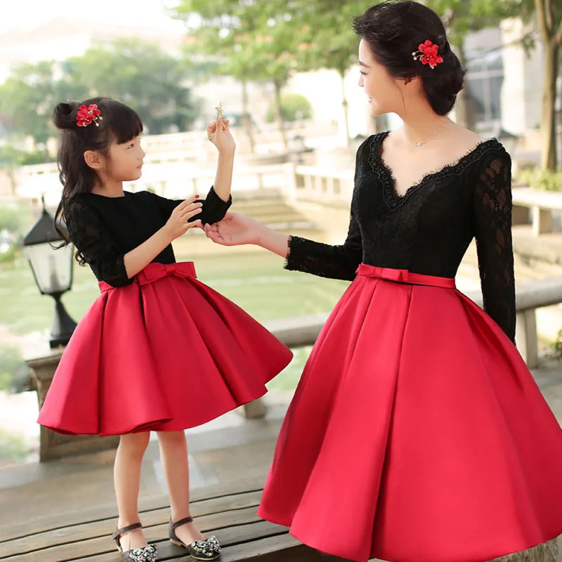 Платье для маленьких девочек; платье-пачка с длинными рукавами и бантом; Бальные платья принцессы; платья для мам и дочек; кружевные вечерние комплекты для семьи - Цвет: Red