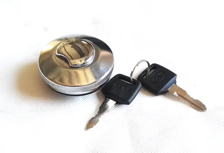 

1PCS Motorcycle Key Locking Cover alloy Motorcycle fuel tank lid Vintage motorcycle accessories for AX100