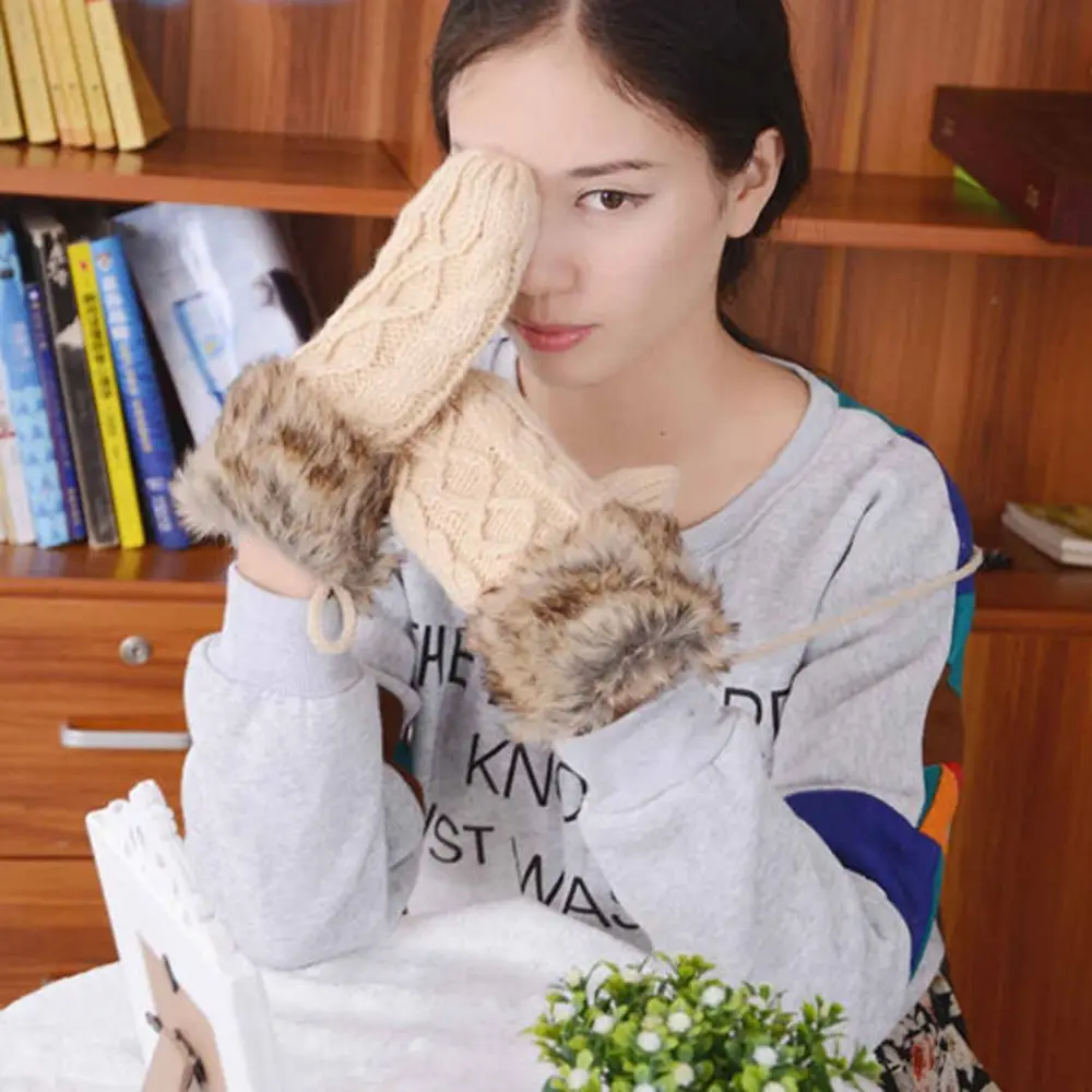 beige Новинка, 1 пара, женские теплые перчатки, варежки, уплотненные, сохраняющие тепло, для девочек, шерстяные, женские, зимние, теплые, варежки, без пальцев, вязанные крючком - Цвет: beige