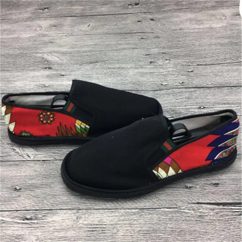 Black red Модная обувь на плоской подошве; эспадрильи; Мокасины, светильник, износостойкая резиновая; Весенняя тонкая текстильная обувь вышитая обувь человек Для Женщин Парусиновые Харадзюку - Цвет: Black red