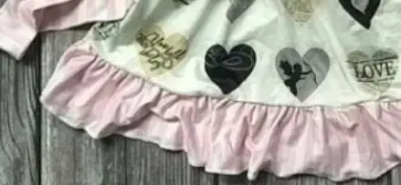 Модное милое платье с длинными рукавами и сердечками для маленьких девочек; сезон осень; платья с полосками в горошек; Эксклюзивная детская одежда; gxj