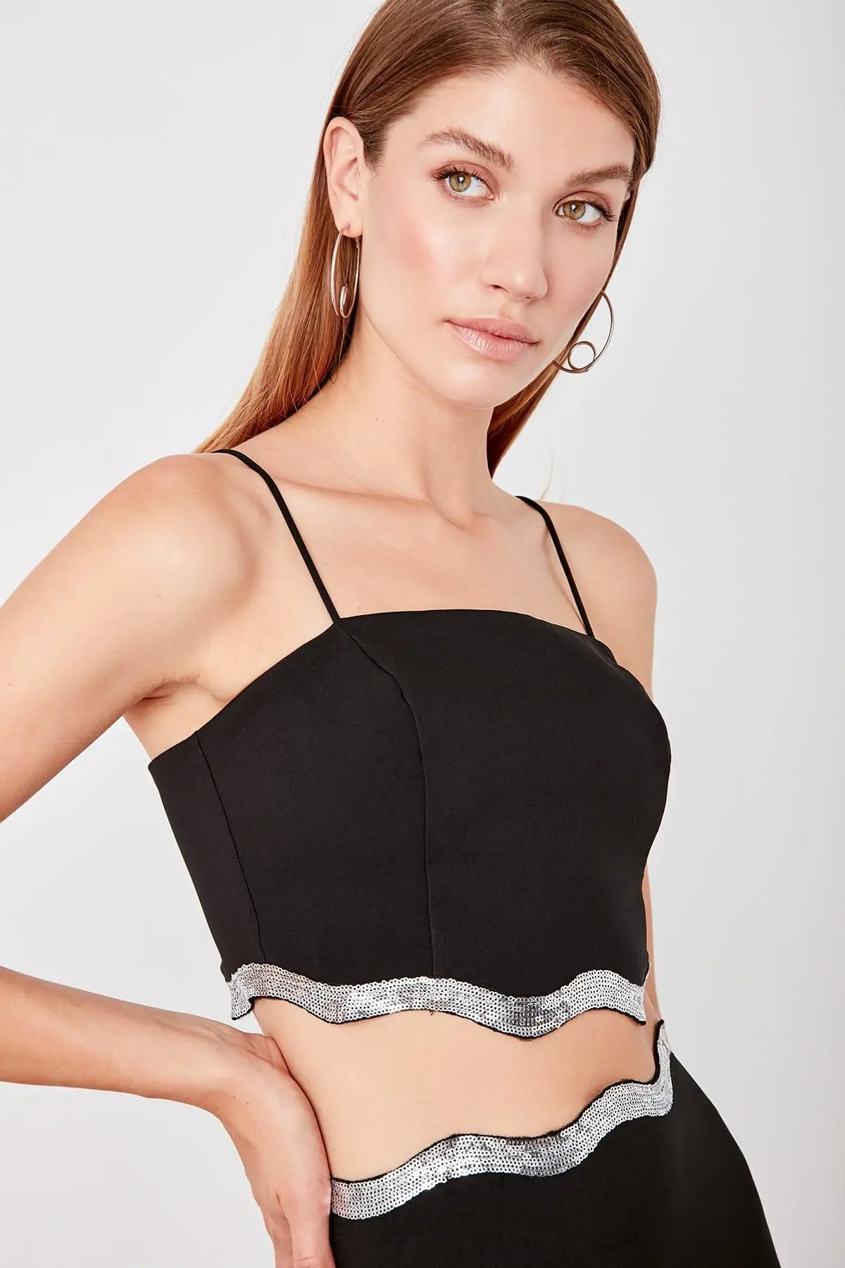 

Trendyol Black Accessory Detailed Bustier TPRSS19BS0004