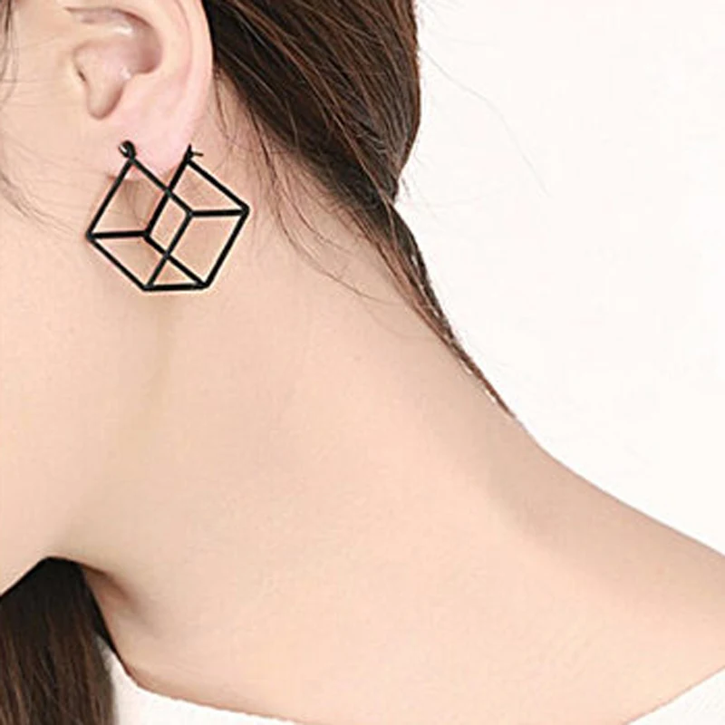 

2018 New Minimalist Brief Style Copper Gold/Silver/Black Filled 3D Cube Stud Earrings For Women Chic Girls Earrings Bijoux