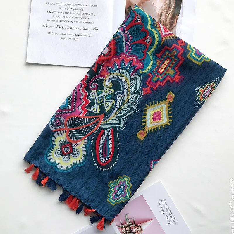 2019 Fashion Paisley Print Tassel Scarves And Shawl Beautiful Floral Foulard Wrap Scarf Hijab Muffler Free Shipping |