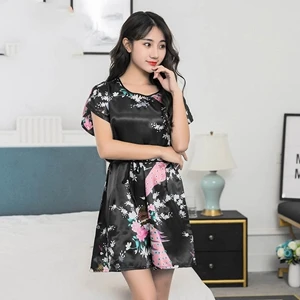 Корейская версия шелковых пижам женская летняя Тонкая шелковая домашняя сексуальная ночная рубашка с короткими рукавами - Цвет: Черный