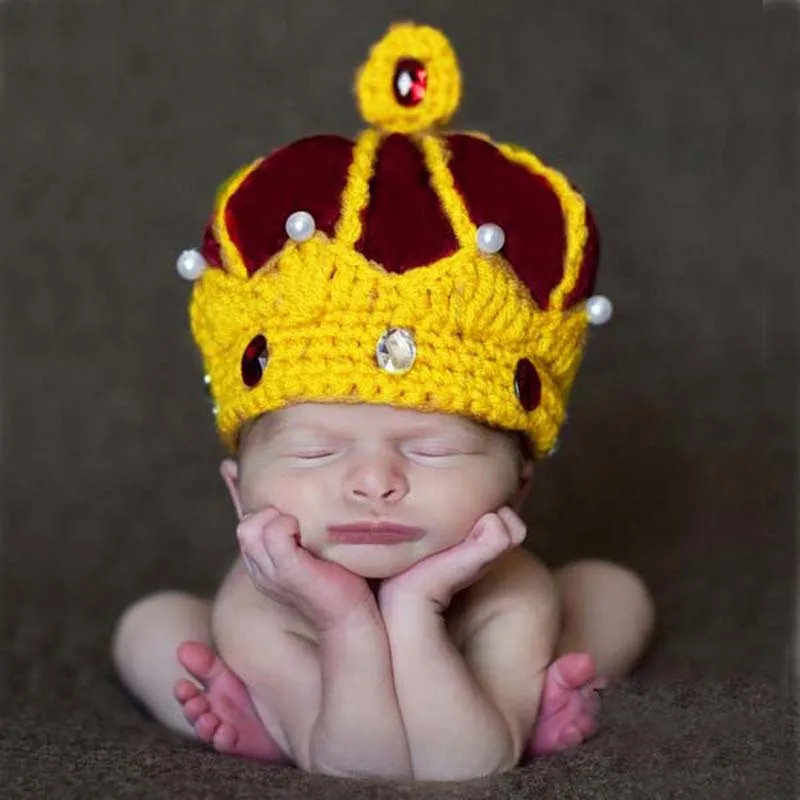 knitted baby crown