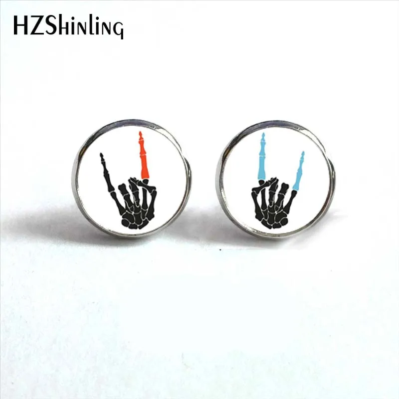 

2018 New Arrival Twenty One Pilots Graphic Stud Earrings Music Band Fans Earring Glass Round Dome Jewelry Gift For Women Men