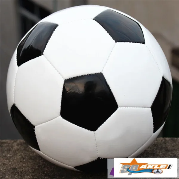 

2017 new design soccer balls free with ball net/mesh