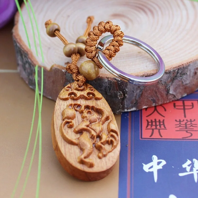 Fashion llaveros lucky animal Monkey Wooden Carved KeyRing Cute Key Chain car Pendant Charming Keychain woodwork | Украшения и
