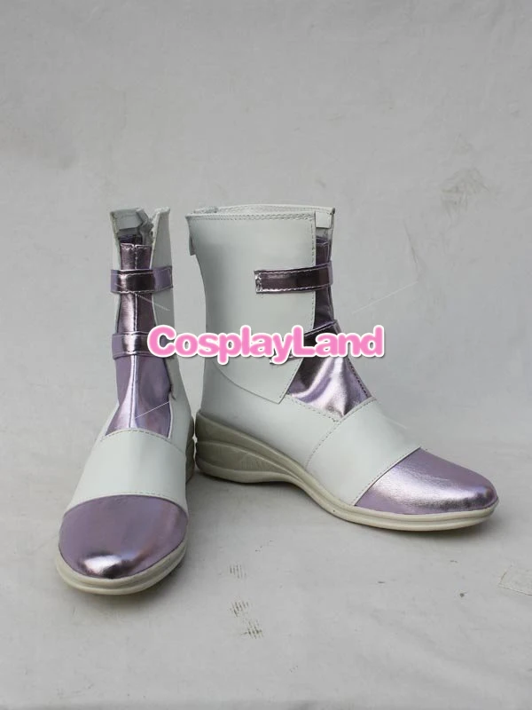 Final-Fantasy-XIII-Serah-Farron-Cosplay-Show-Boots-1332827812_02.image
