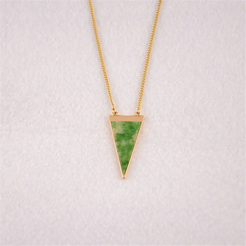 

2016 free shipping new type of deep green synthetic stone triangle geometry Necklace