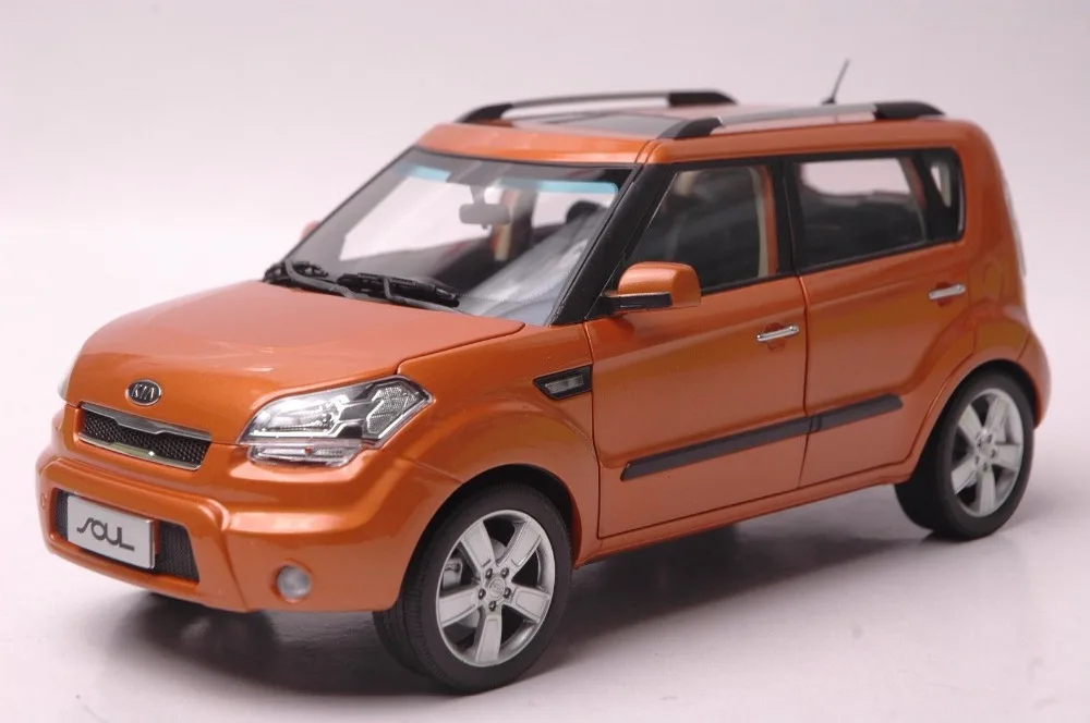 

1:18 Diecast Model for Kia Soul 2014 Orange City SUV Alloy Toy Car Miniature Collection Gifts