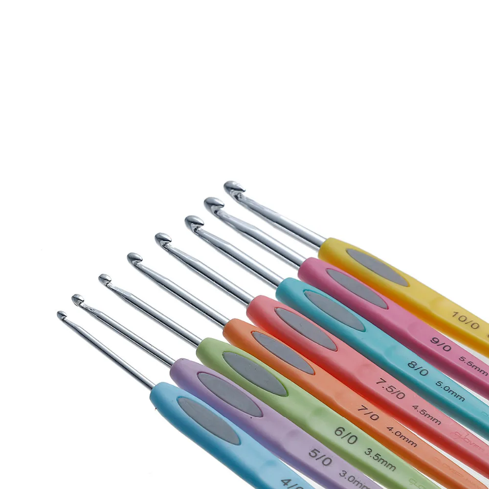 

Plastic Aluminum Crochet Hooks At Random 13.5cm(5 3/8"), 1 Set (8 PCs/Set)