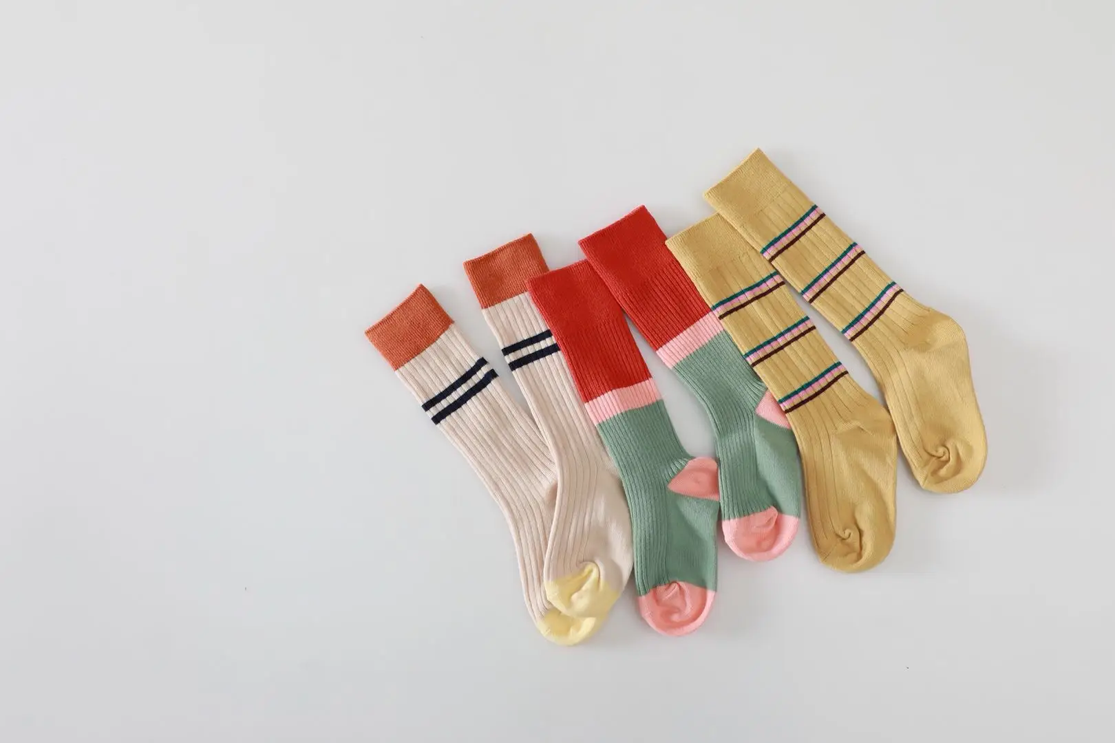 Новые детские носки на осень и зиму, комплект из трех пар