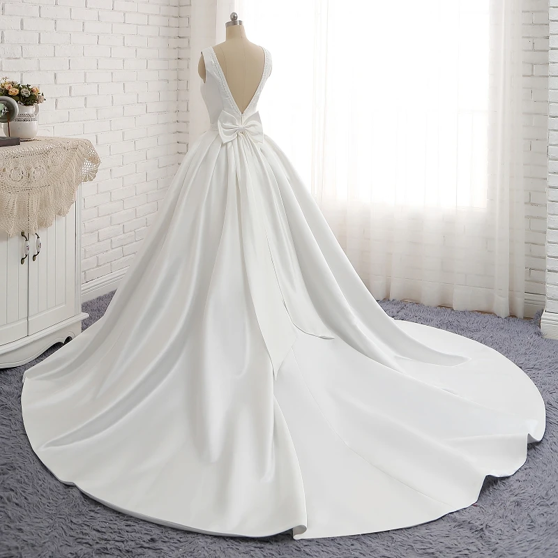 Ivory Stain Floor-length O-neck Backless Elegant Wedding Dress