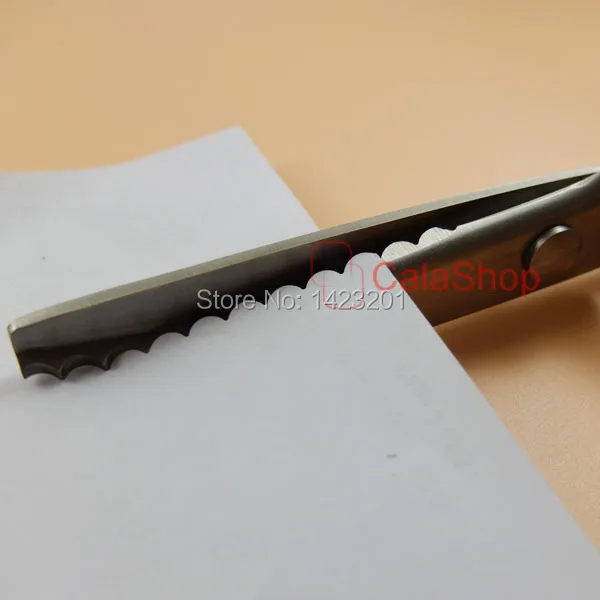 7mm One Scalloped Edge Scissors Shears Fabric Decorative Sew Stainless