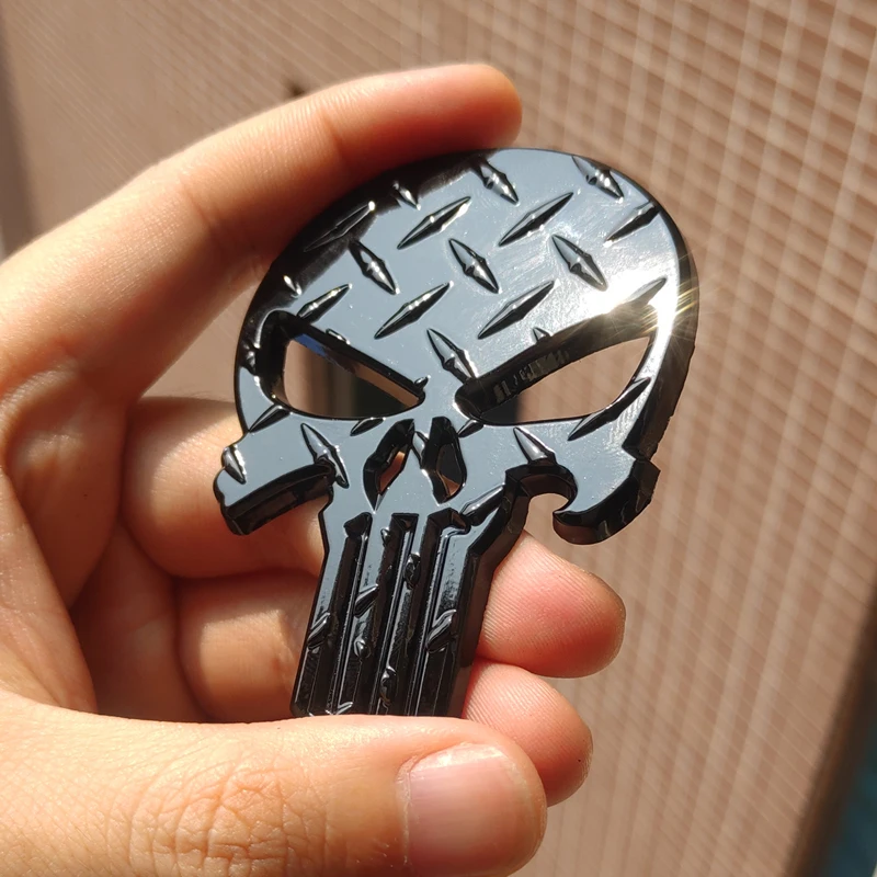  Car Head Decoration Black Punisher Skull Car Badge Emblem Diamond Plate for Auto Front Grille Comin