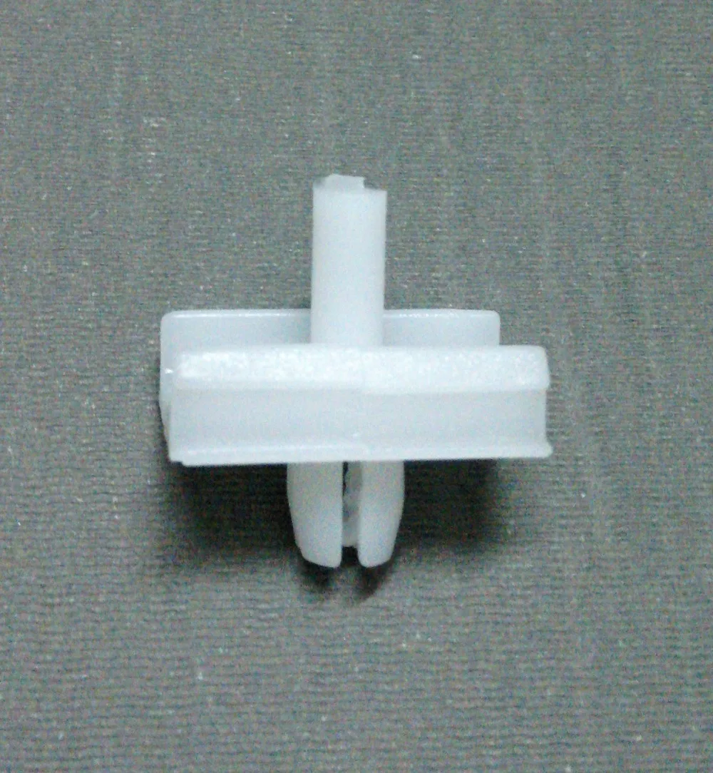 клипса mercedes w203. 8565. клипса молдинга mercedes w203. Land rover dyc500030 клипса молдинга. пистон крепления молдинга renault trafic.