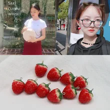Accessoires DIY faits à la main-6 pièces, breloque de fraise rouge doré, breloque de Simulation en résine pour Bracelet/tour de cou, pendentif mignon, cadeau de bijoux